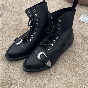 Dr. Martens Ulima